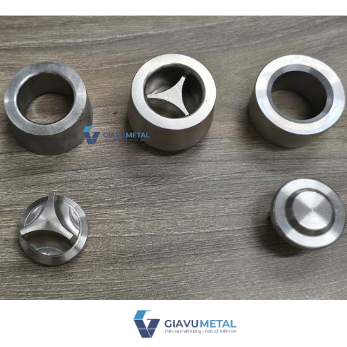 3gia công tiện vít me , bánh răng inox1