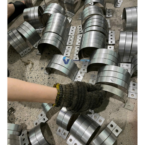 Gia công cùm omega inox