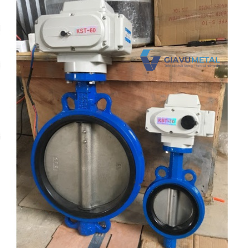 gia vu van buom dieu khien dien12